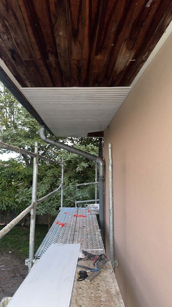 CjYKMlNuYXBjaGF0LzEzLjYxLjAuNDYgKGlQaG9uZTE2LDE7IGlPUyAxOC42LjI7IGd6aXApIAI=